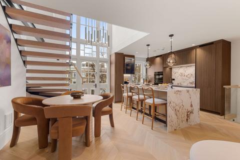 2 bedroom flat for sale, Chalcot Gardens, London, NW3