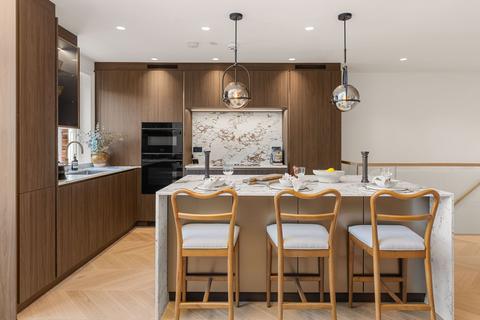 2 bedroom flat for sale, Chalcot Gardens, London, NW3
