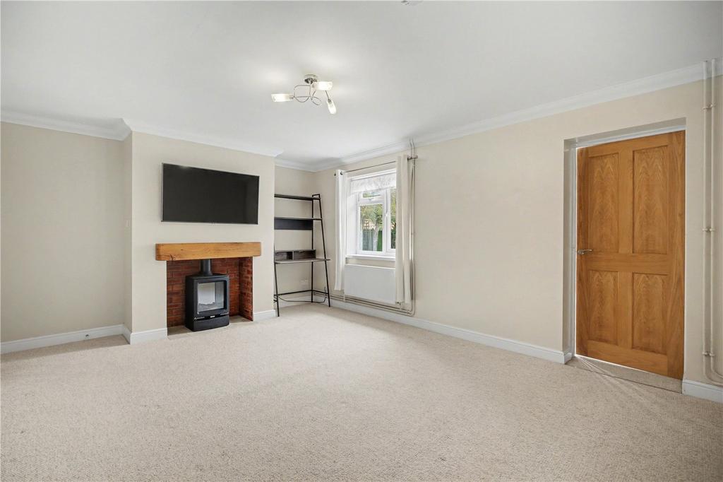 Sitting Room/Bedroom