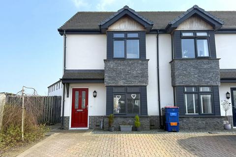 3 bedroom terraced house for sale, Parc Y Coed, Llangefni, Anglesey, LL77