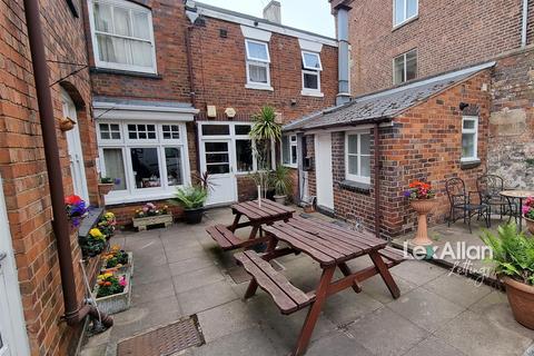 1 bedroom house to rent, Flat C, Eagle House, 194-195 High Street,, Lye,
