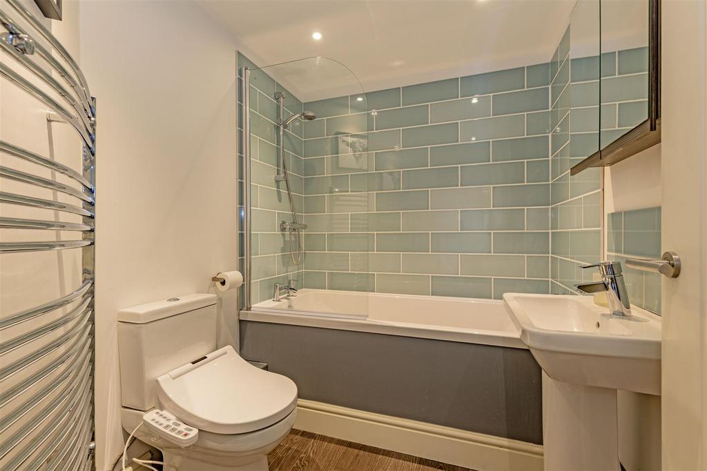 Bedroom 2 En Suite-1.jpg