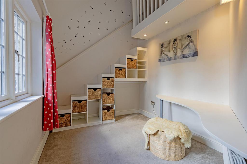 Bedroom 6-1.jpg