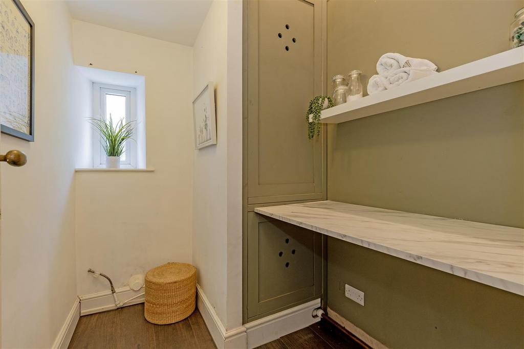 Laundry Room-1.jpg