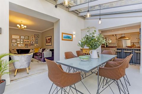 6 bedroom detached house for sale, Main Street, Great Longstone, Bakewell