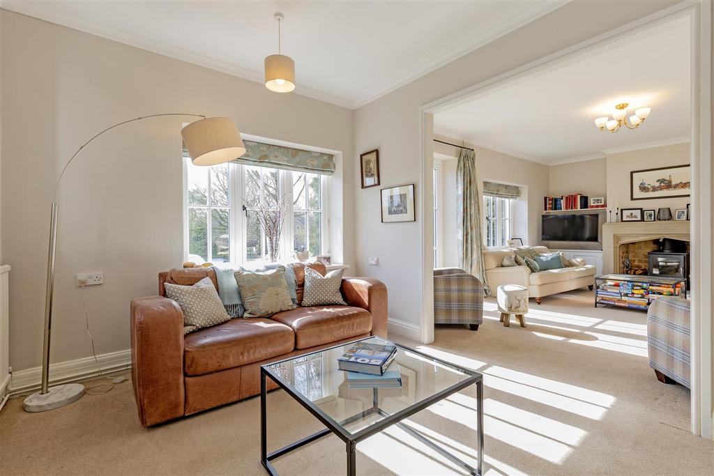 Reception Room-2.jpg