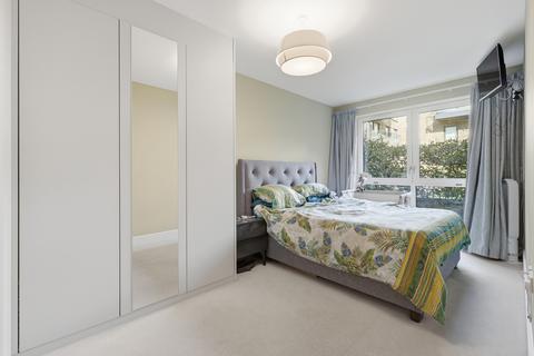 undefined, Lion Wharf Road, Isleworth TW7