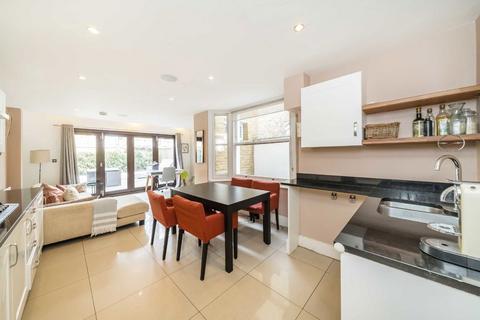 2 bedroom flat for sale, Hambalt Road, London SW4