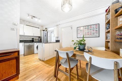 undefined, Cambridge Road, Teddington TW11