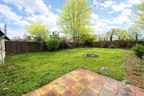 3 bedroom bungalow for sale, Stephens Firs, Mortimer, Reading