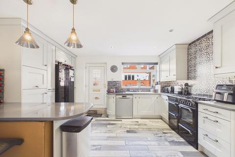 3 bedroom semi-detached house for sale, South Avenue, Whickham, NE16
