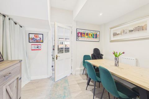 3 bedroom semi-detached house for sale, South Avenue, Whickham, NE16