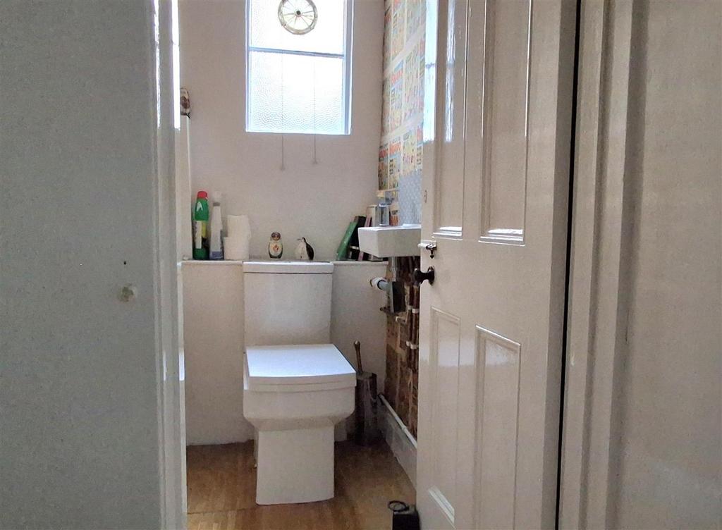 Cloakroom WC