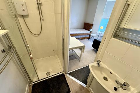 Studio to rent, Kirby Road, Coventry