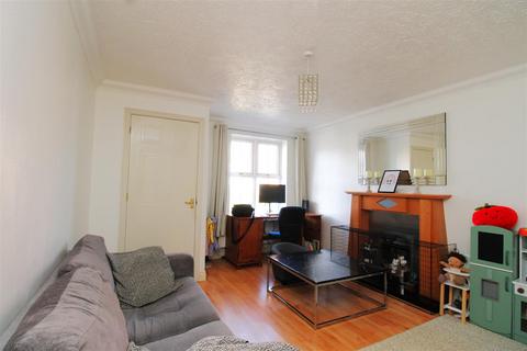 3 bedroom terraced house to rent, Jasmine Court, Orton Goldhay, Peterborough