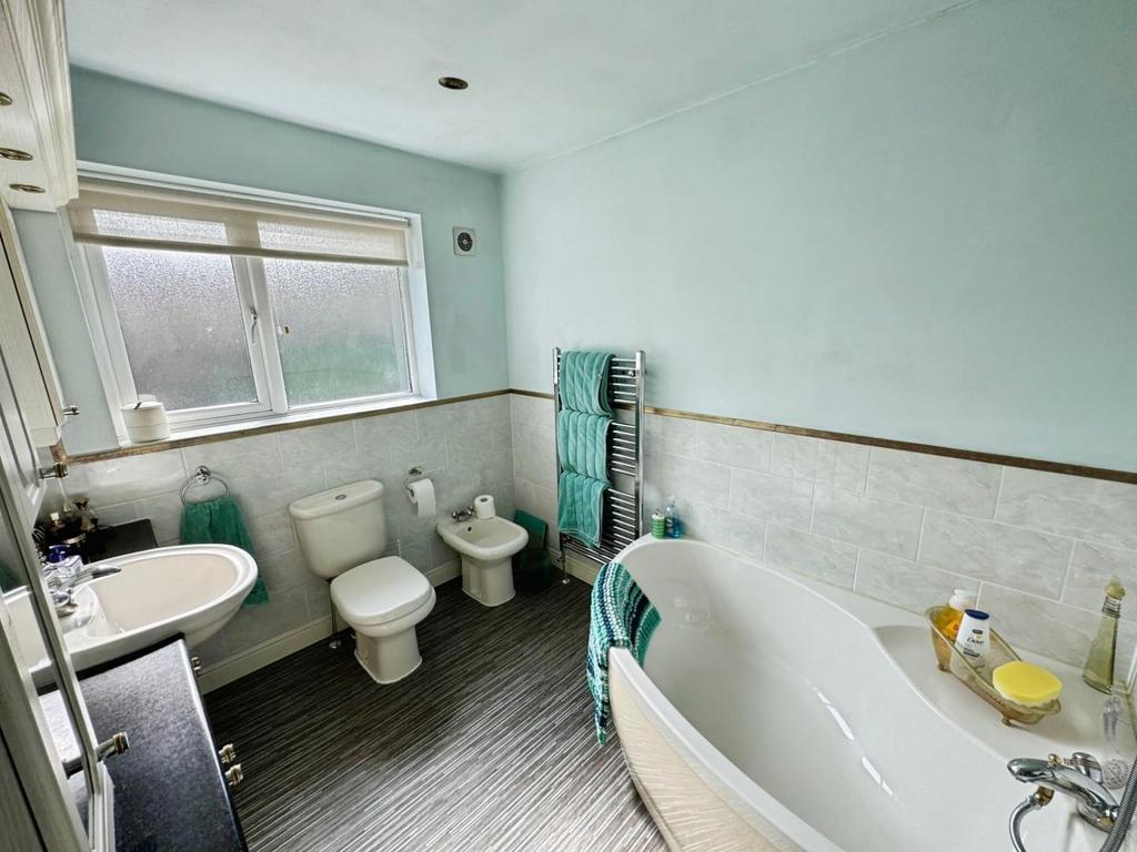 Bathroom.jpeg