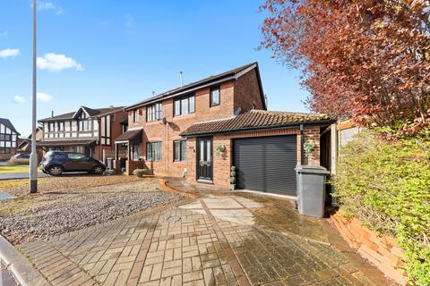 2 bedroom semi-detached house for sale, Malvern Close, Great Sankey, WA5