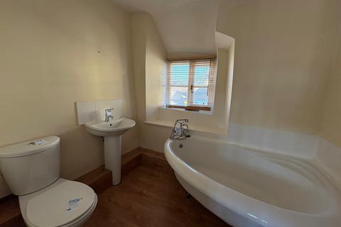 2 bedroom terraced house for sale, Bampton Street, Tiverton