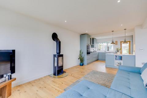 4 bedroom detached house for sale, Seaview Drive, Ogmore-By-Sea, Vale of Glamorgan, CF32 0PB
