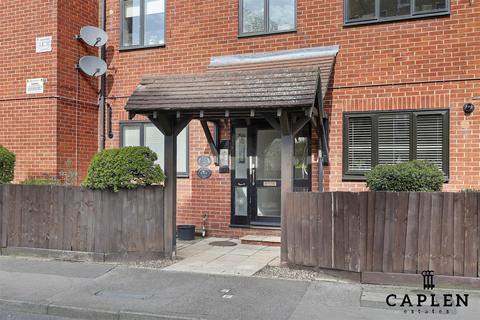 2 bedroom flat for sale, 700 High Road, Buckhurst Hill