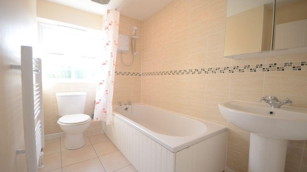 Bathroom.JPG