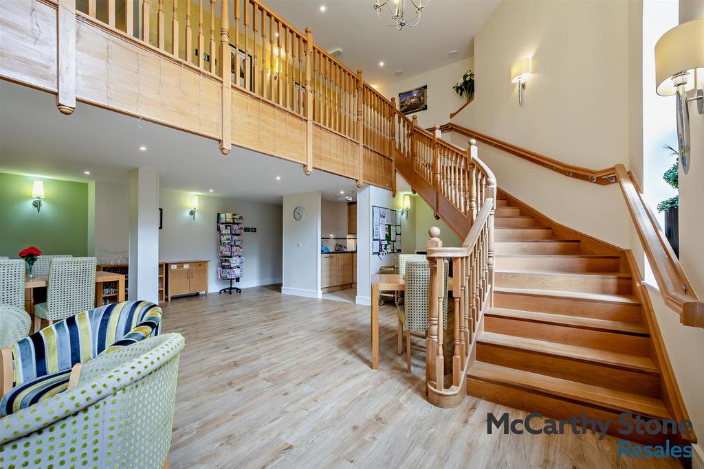 8681715-interior20-800.jpg