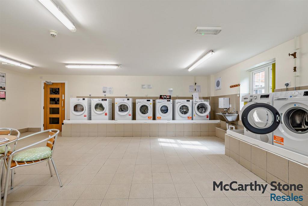 8681715-interior16-800.jpg