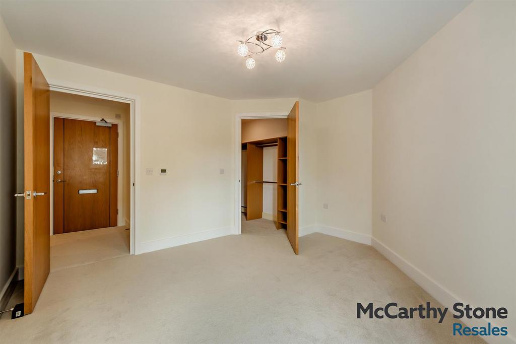 8681715-interior03-800.jpg