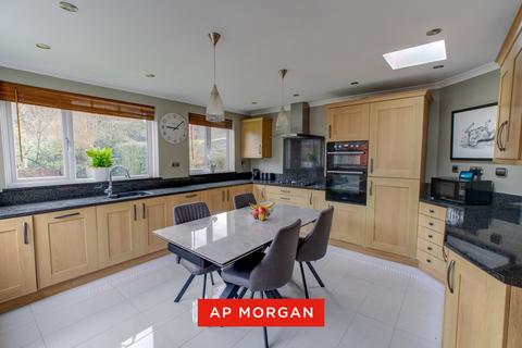undefined, Wildmoor Lane, Catshill, Bromsgrove, Worcestershire, B61