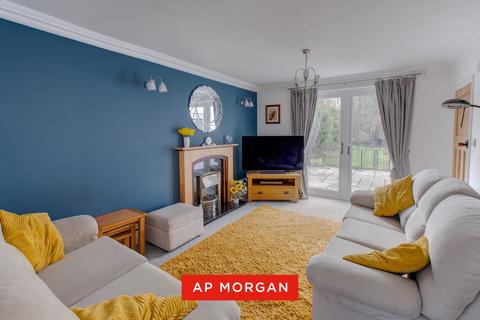 undefined, Wildmoor Lane, Catshill, Bromsgrove, Worcestershire, B61