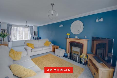 undefined, Wildmoor Lane, Catshill, Bromsgrove, Worcestershire, B61