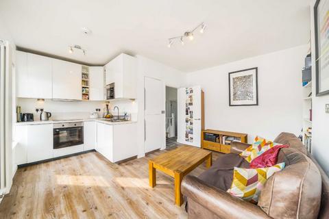 1 bedroom flat to rent, Harringay Road, LONDON N15