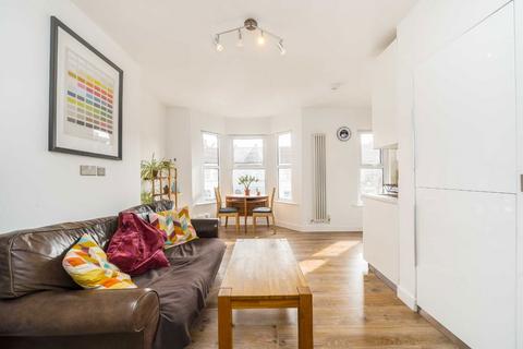 1 bedroom flat to rent, Harringay Road, LONDON N15