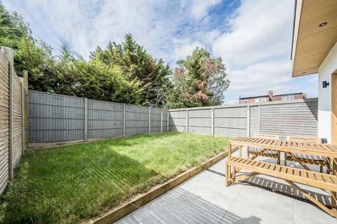 undefined, Florence Avenue, Morden SM4