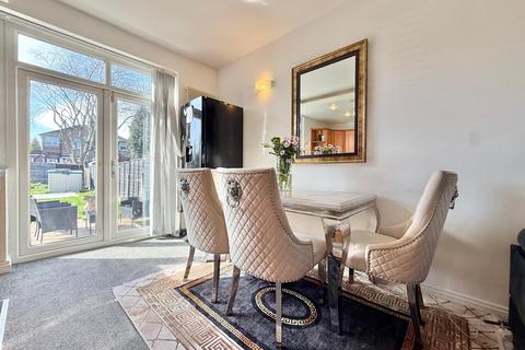 3 bedroom semi-detached house for sale, Arlington Avenue, Denton