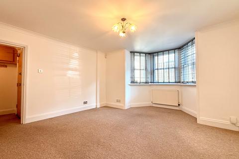 1 bedroom apartment to rent, -128 Clarendon Road, Southsea, PO4