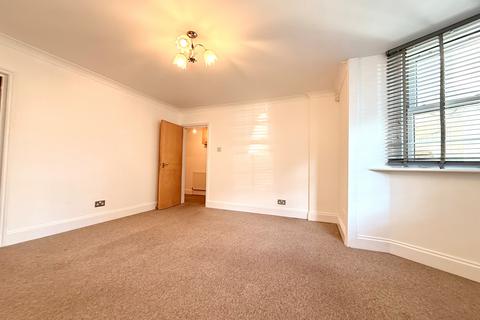 1 bedroom apartment to rent, -128 Clarendon Road, Southsea, PO4