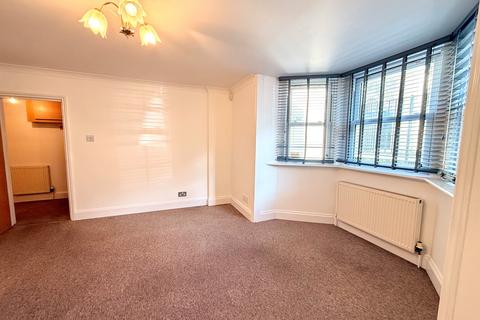 1 bedroom apartment to rent, -128 Clarendon Road, Southsea, PO4
