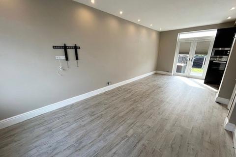 3 bedroom house to rent, Bird Hall Lane, Stockport, SK3