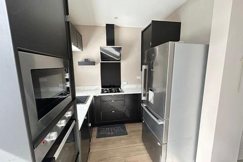 3 bedroom house to rent, Bird Hall Lane, Stockport, SK3