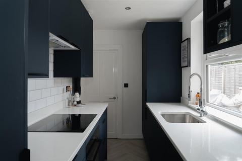 undefined, Gordon Road, Redhill