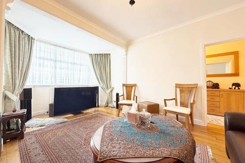 2 bedroom flat to rent, Windermere Avenue, Finchley Central