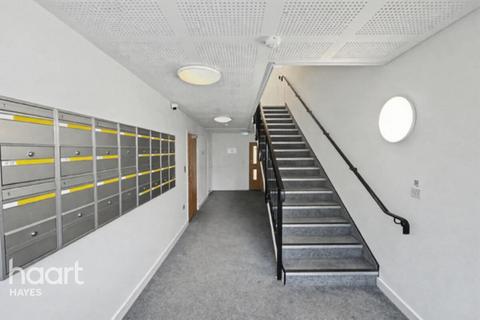 2 bedroom apartment for sale, Varcoe Gardens, Hayes