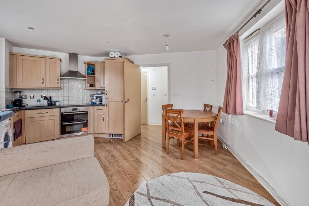 4 Bridge Court Stanley Road-1.jpg