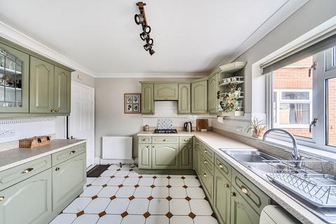 4 bedroom detached house for sale, Brook Lane, Sarisbury Green, Southampton, Hampshire, SO31