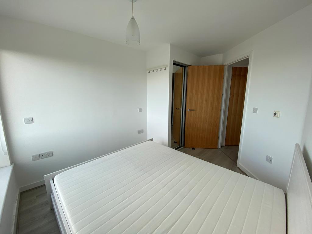4 Bedroom Photo 2