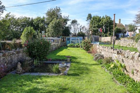 4 bedroom end of terrace house for sale, Highfield Avenue, St Austell, PL25
