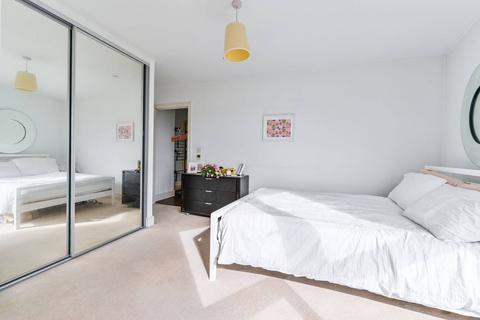 2 bedroom flat for sale, Queensland Terrace, Holloway, London, N7