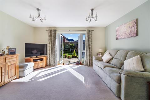 2 bedroom semi-detached house for sale, Sherwood Way, Epsom