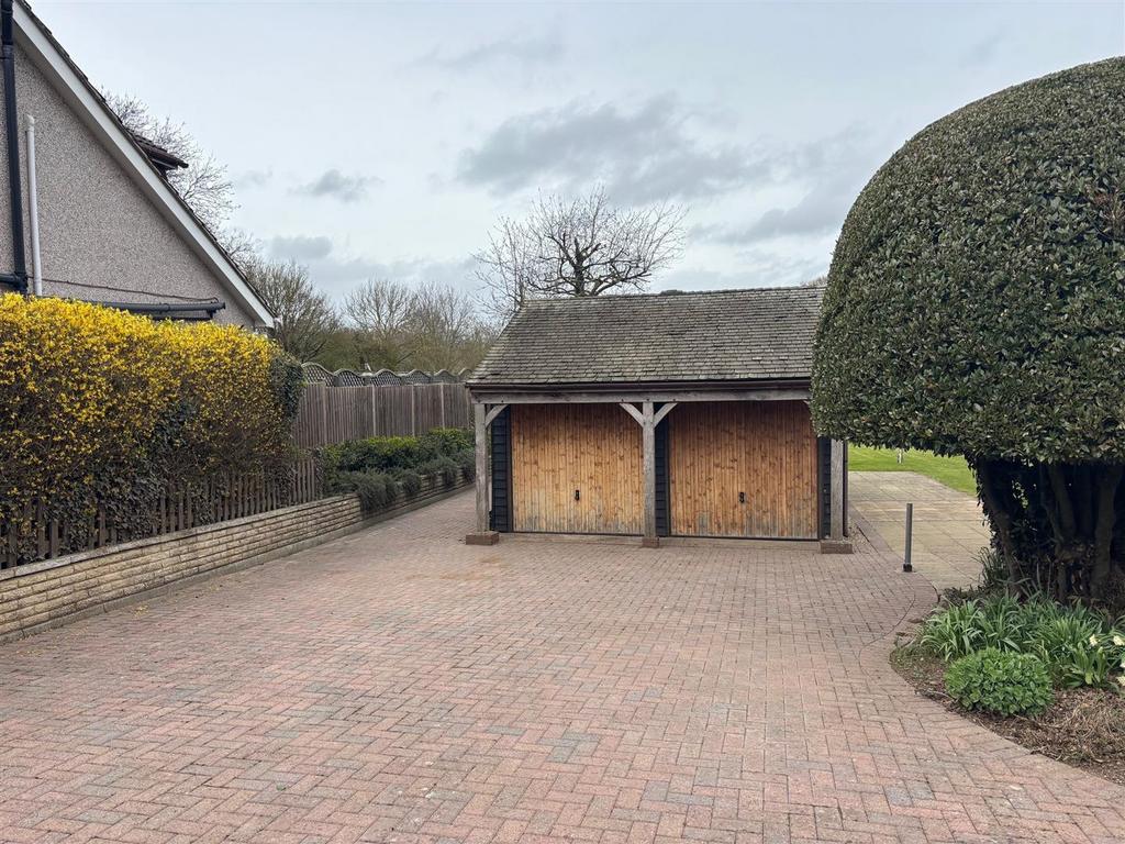 Langdale garage.jpg